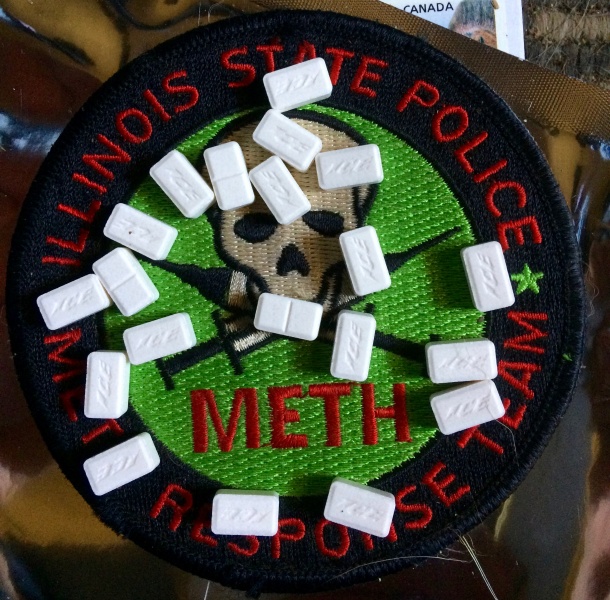 Fichier:Crystal-meth cachet.jpg