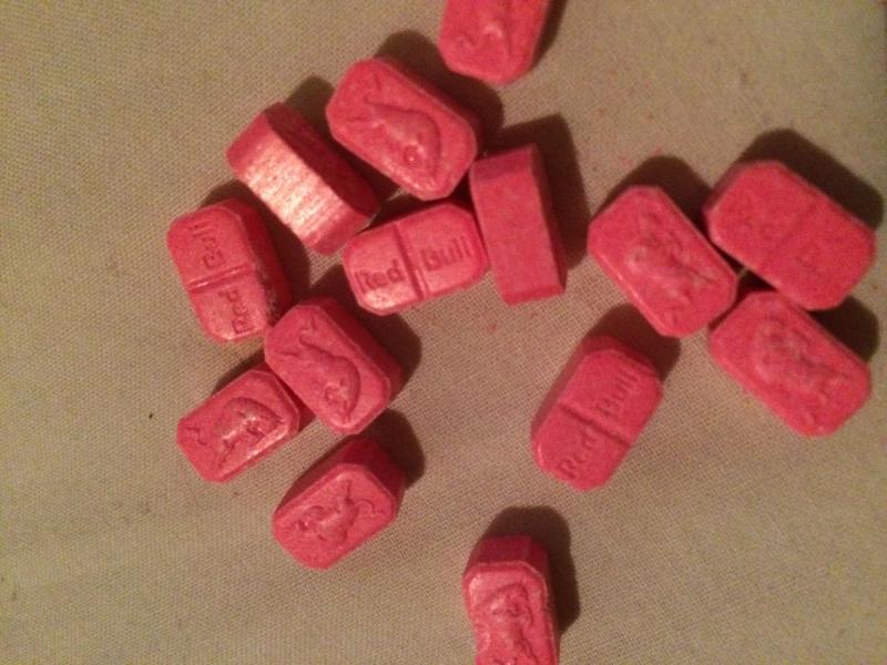 ecstasy_red-bull-rouge ecstasy_red-bull-rouge