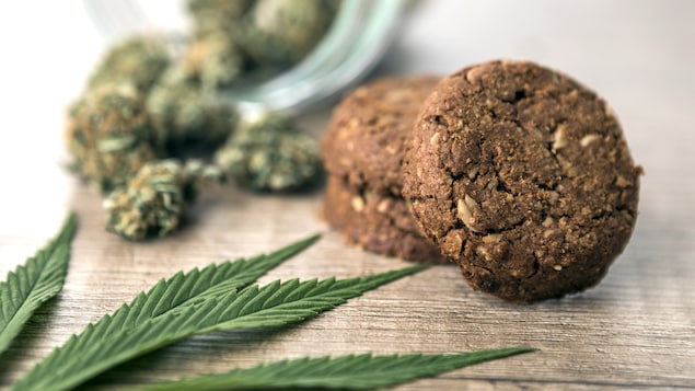 /forum/uploads/images/1550/cannabis-biscuits-comestibles.jpg