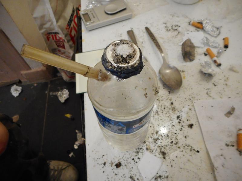 /forum/uploads/images/1554/dscn0326-ad-psychoactif-bouteille.jpg