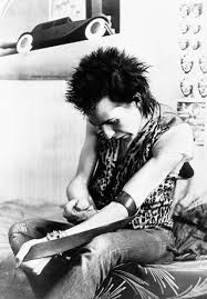 /forum/uploads/images/1561/sid-vicious-shoot2.jpg