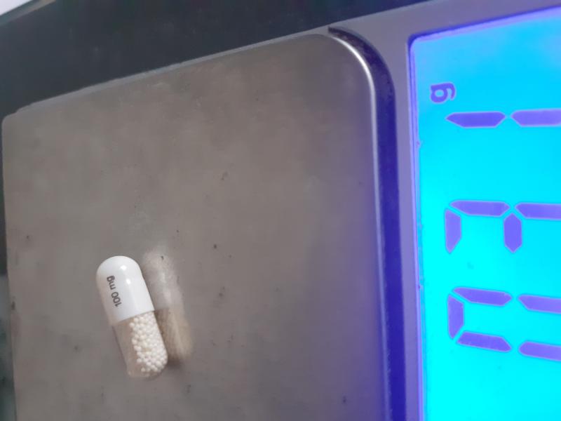 Une 100 - 032g Une 100 - 032g