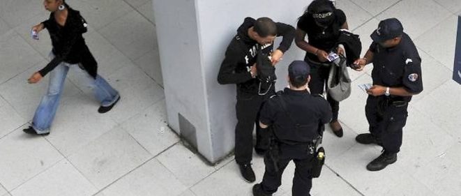 /forum/uploads/images/1598/cannabis-police.jpg
