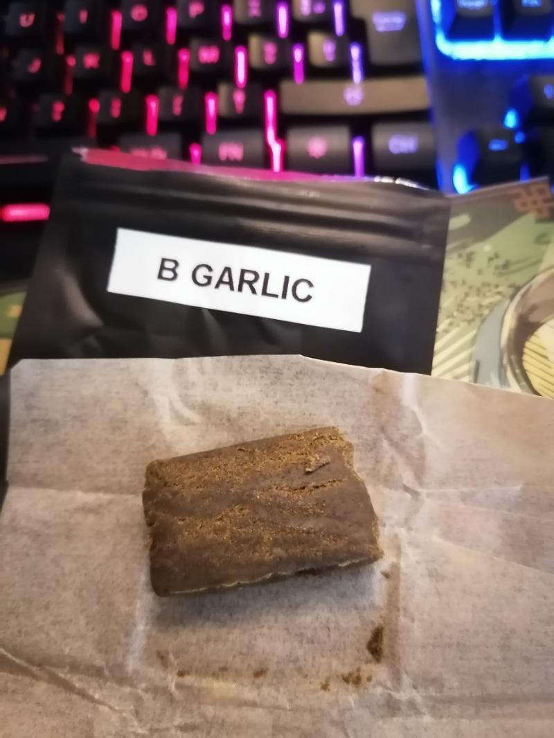 Black garlic concrete Black garlic concrete