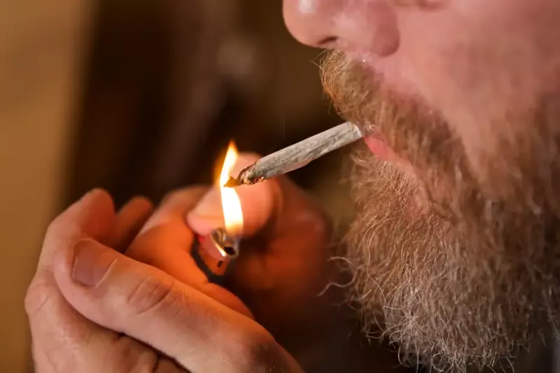 /forum/uploads/images/1713/weed-quebec.webp