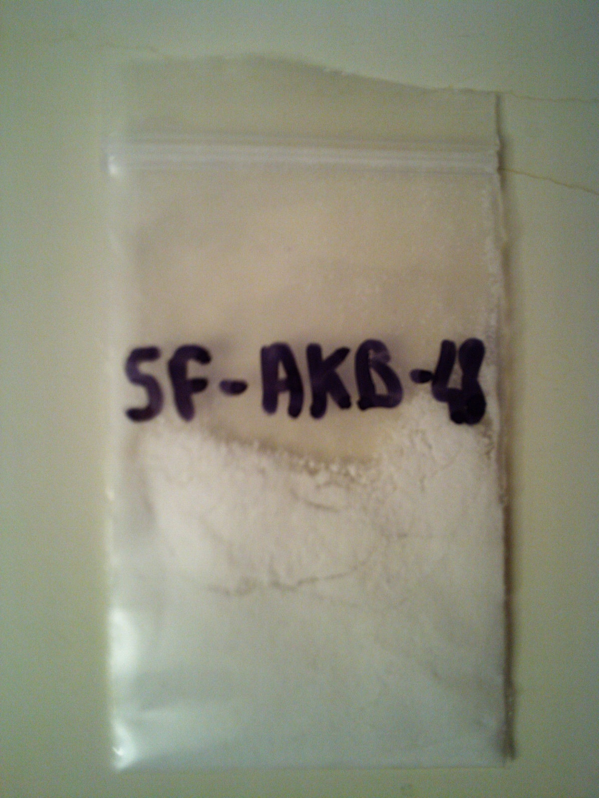 5F-AKB48, effets, risques, témoignages — PsychoWiki, le wiki de Psychoactif